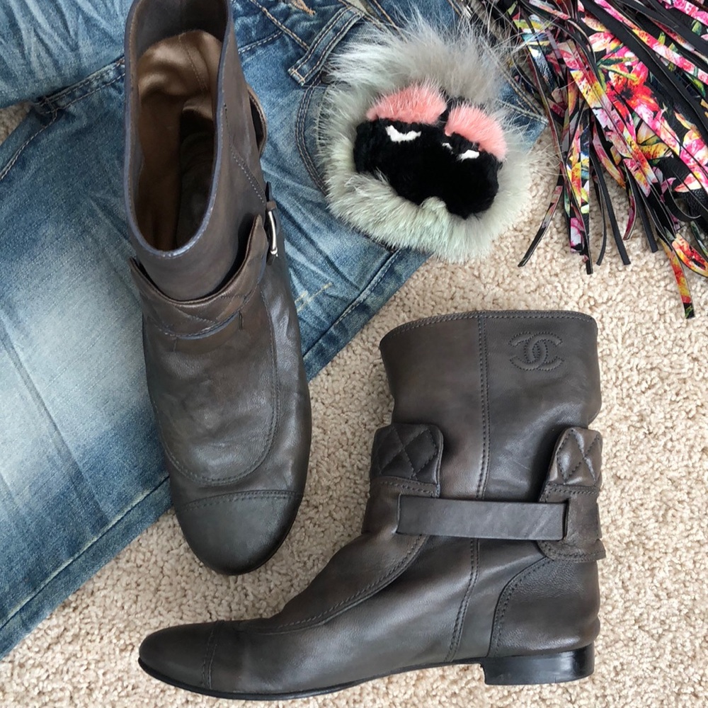 Authentic CHANEL Aged Moto Ankle Quilted BOOTS - Picture 1 of 8